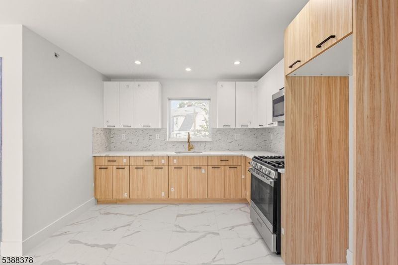 Interior, Kitchen, Marble, Recessed Lighting