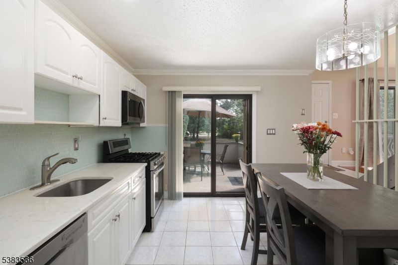 Dining room, Interior, Kitchen, Pendant Lights