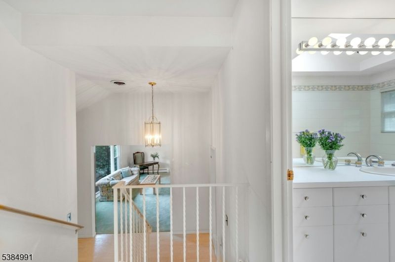 Chandelier, Dining room, Interior, Pendant Lights