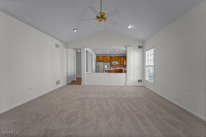 Empty room, Interior, Kitchen, Recessed Lighting