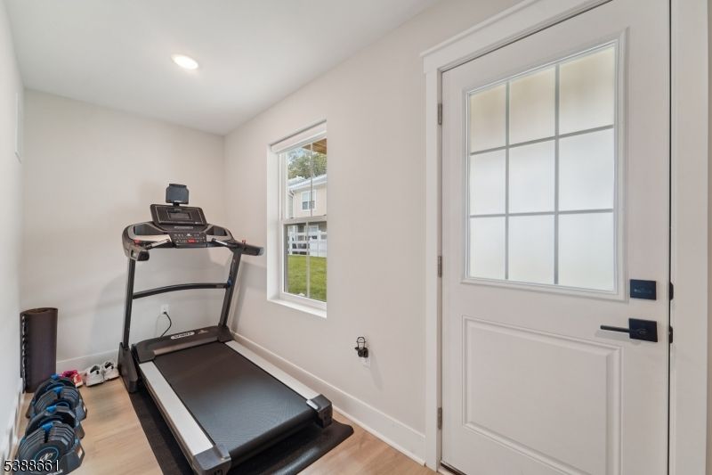 Fitness Equipment, Interior, Recessed Lighting, Wood Texture Flooring