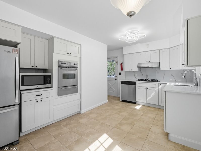 Interior, Kitchen, Stainless Steel Appliances