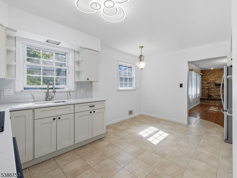 Interior, Kitchen, Pendant Lights, Stone Walls
