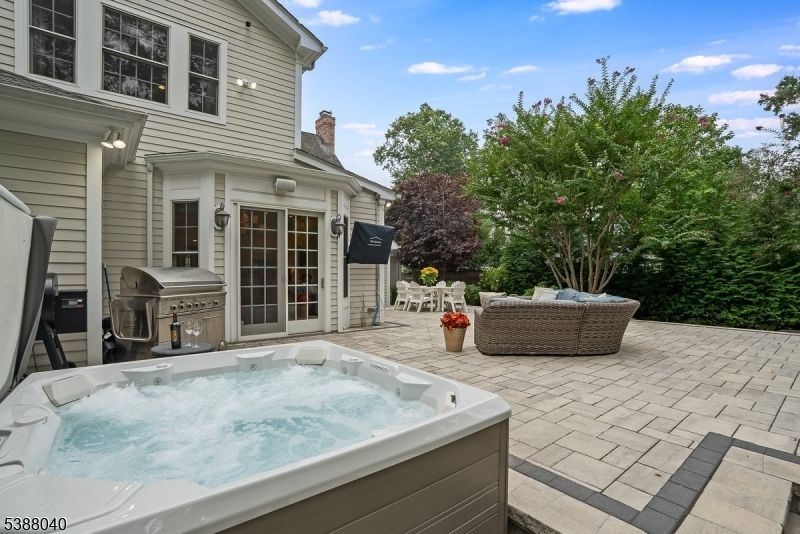 Exterior, Hot Tub