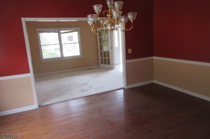 Chandelier, Empty room, Interior, Wood Texture Flooring