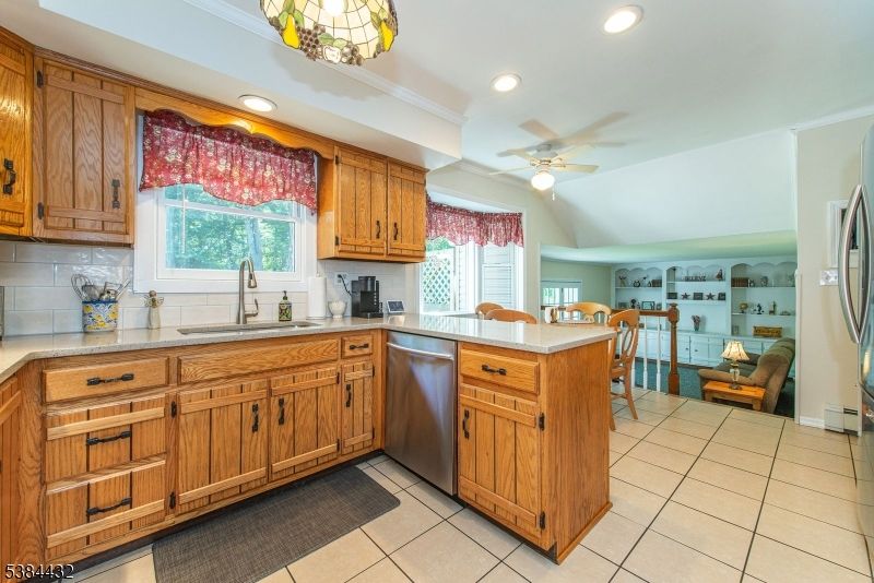 Dining room, Interior, Kitchen, Recessed Lighting