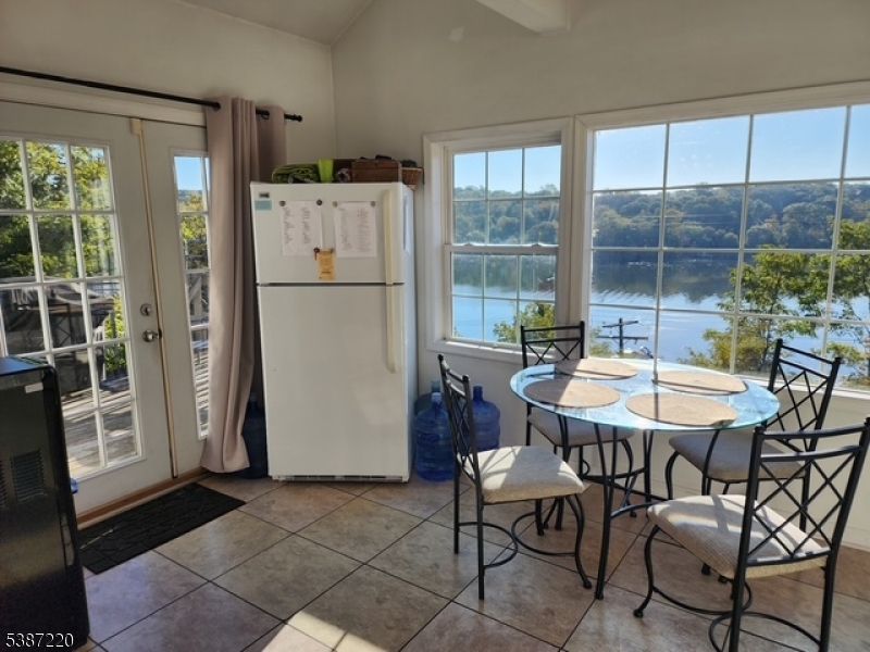 Dining room, Interior, Water