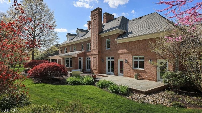 Exterior, Facade, Brick Facade, Georgian