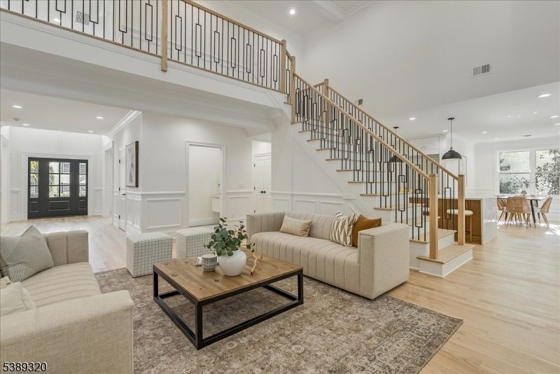Dining room, Interior, Living room, Pendant Lights, Recessed Lighting, Wood Texture Flooring