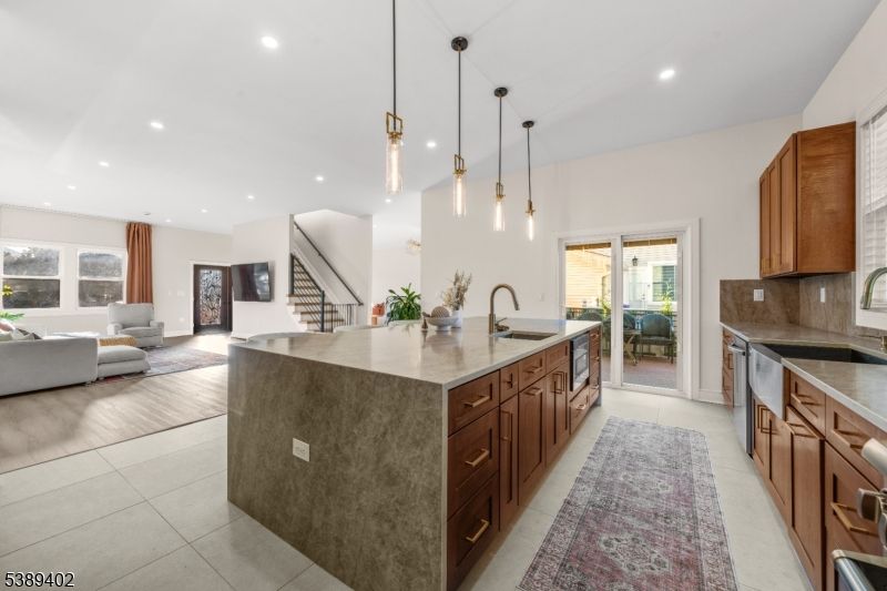 Interior, Kitchen, Living room, Pendant Lights, Recessed Lighting, Wood Texture Flooring