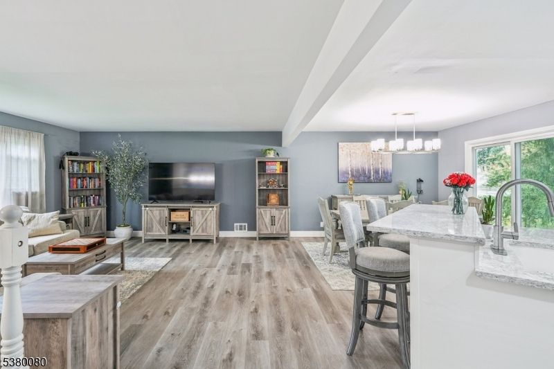 Chandelier, Dining room, Interior, Living room, Wood Texture Flooring