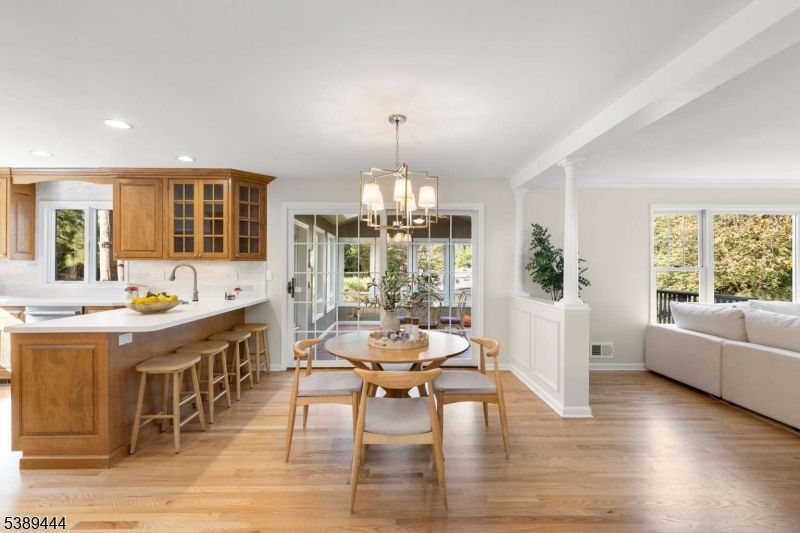 Dining room, Interior, Kitchen, Pendant Lights, Recessed Lighting, Wood Texture Flooring