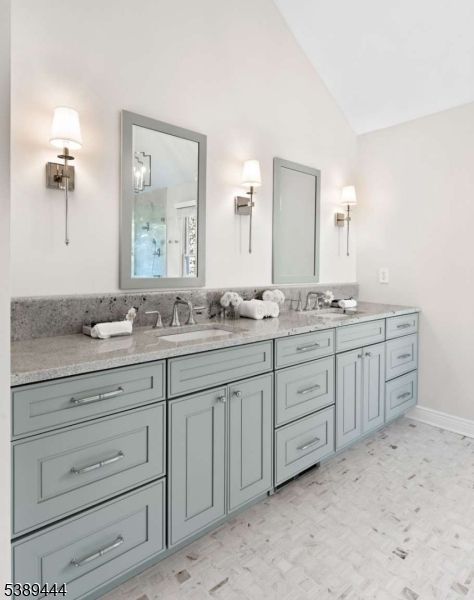 Bathroom, Dual Sink Vanities, Interior