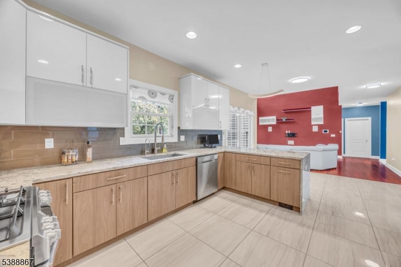 Interior, Kitchen, Pendant Lights, Recessed Lighting, Stainless Steel Appliances