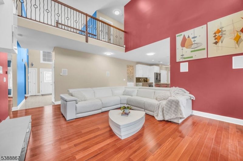 Interior, Kitchen, Living room, Recessed Lighting, Wood Texture Flooring