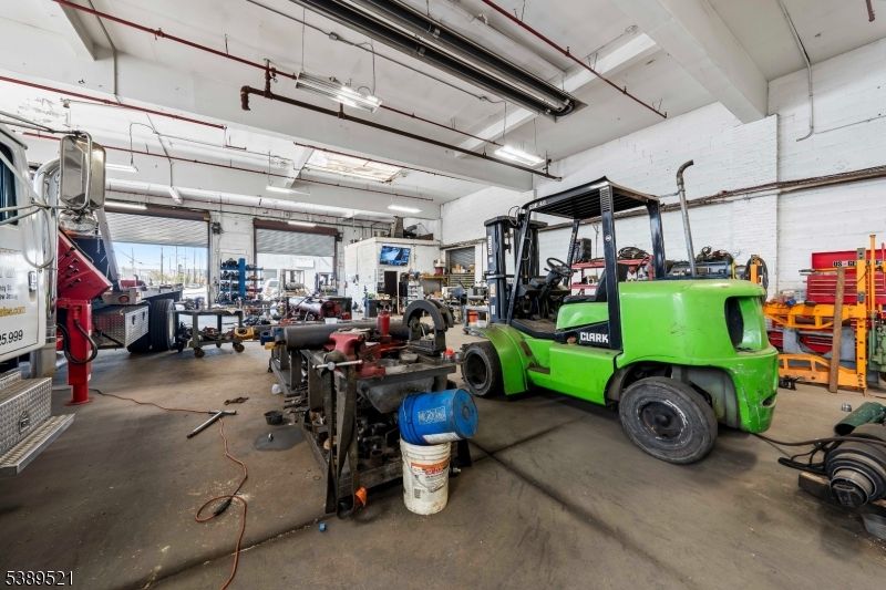 Garage, Interior