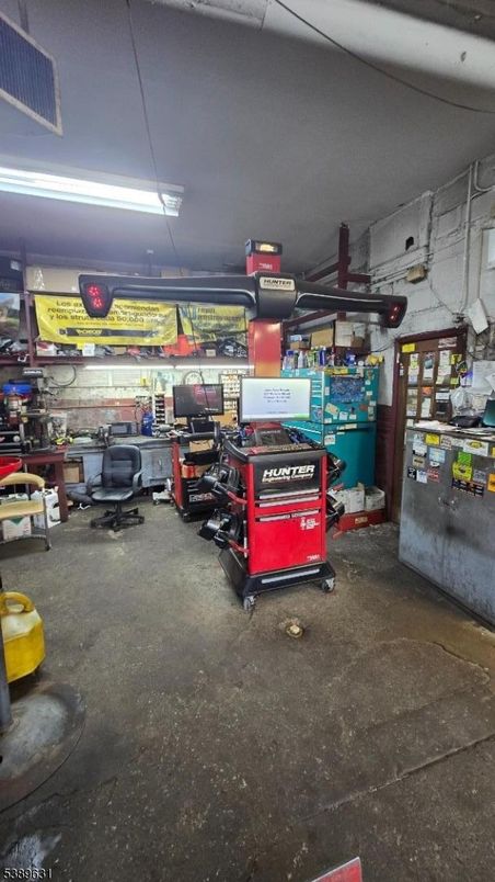 Garage, Interior