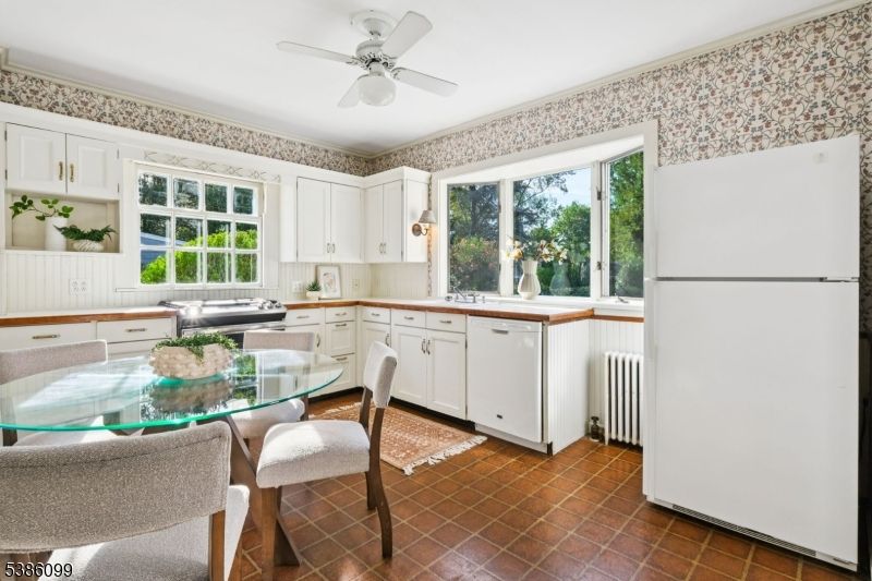 Dining room, Interior, Kitchen