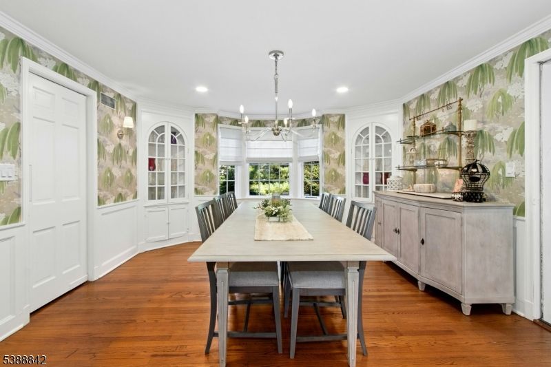 Dining room, Interior, Pendant Lights, Recessed Lighting, Wood Texture Flooring
