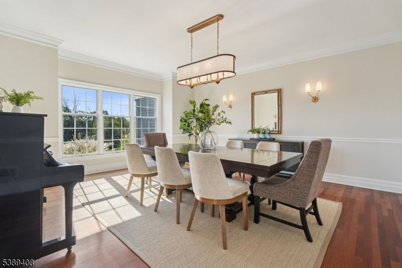 Chandelier, Dining room, Interior, Piano, Wood Texture Flooring