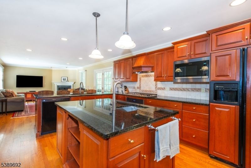 Fireplace, Interior, Kitchen, Pendant Lights, Recessed Lighting, Wood Texture Flooring