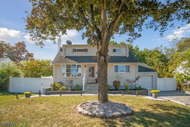 Attached, Backyard, Exterior, Facade, Cape Cod