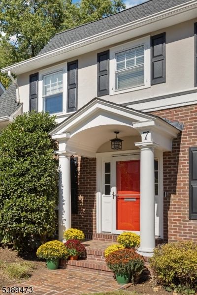 Exterior, Facade, Brick Facade, American Foursquare
