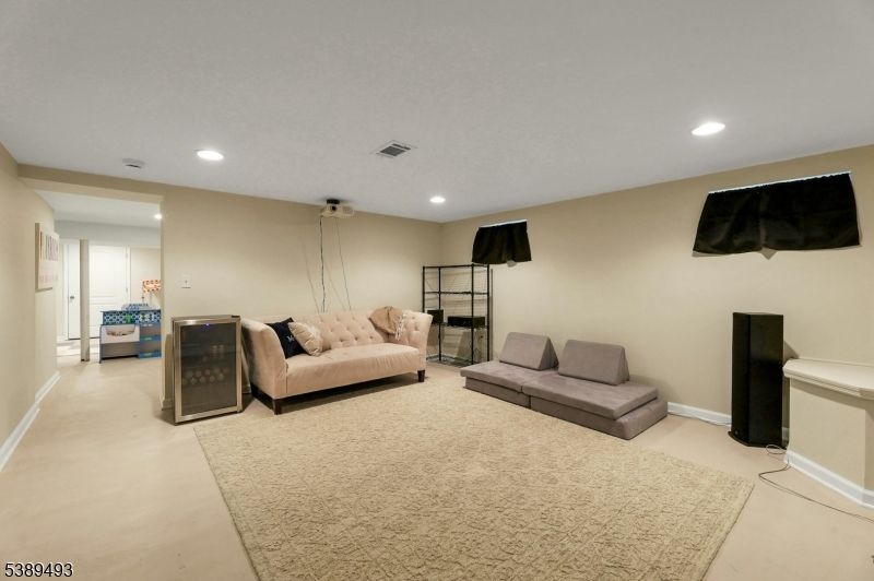 Interior, Living room, Pendant Lights, Recessed Lighting