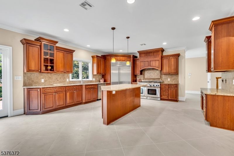 Interior, Kitchen, Pendant Lights, Recessed Lighting, Stainless Steel Appliances