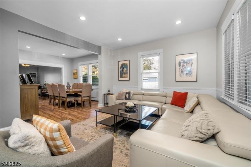 Dining room, Interior, Living room, Recessed Lighting, Wood Texture Flooring