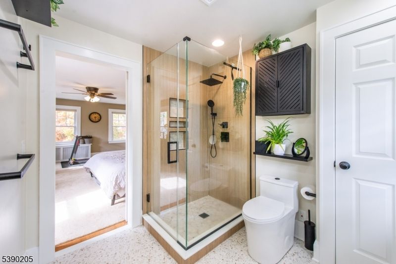Bathroom, Bedroom, Glass Shower, Interior, Recessed Lighting