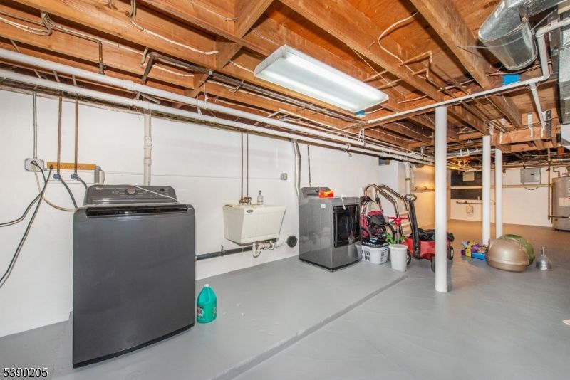 Interior, Washer, Wooden Beams