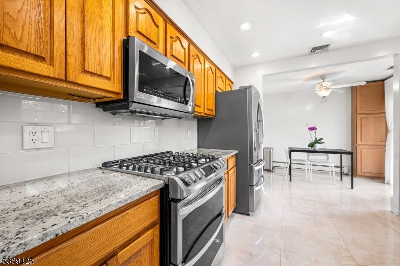 Dining room, Interior, Kitchen, Recessed Lighting