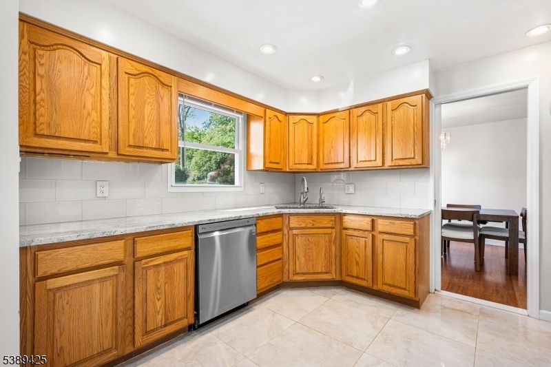 Dining room, Interior, Kitchen, Recessed Lighting