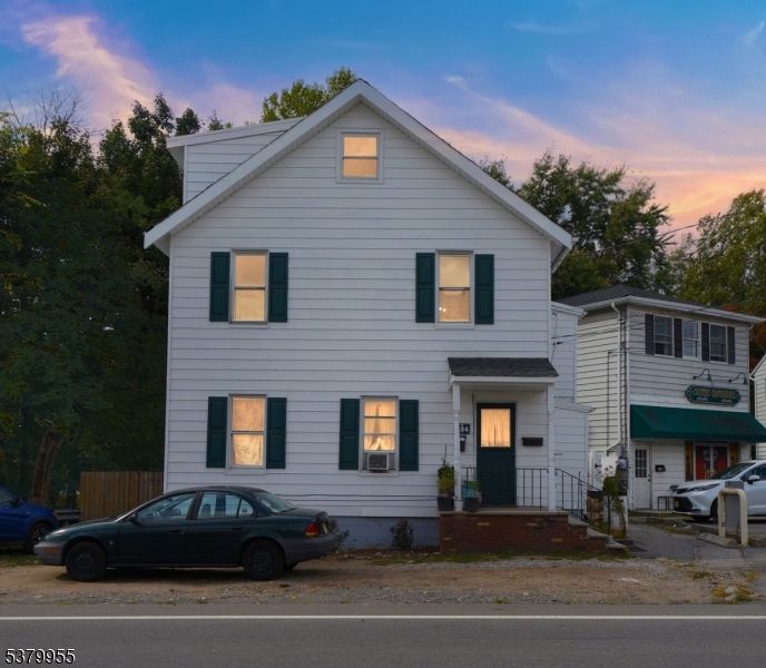 Exterior, Facade, Farmhouse
