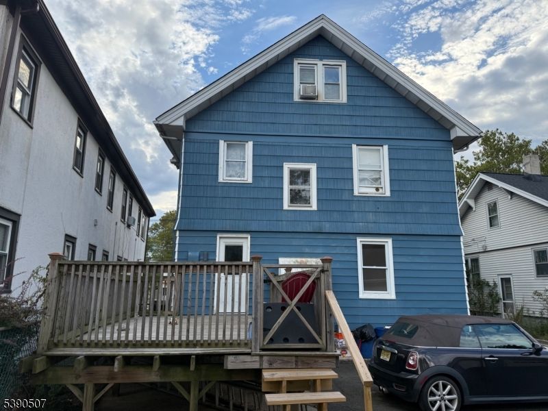 Exterior, Facade, Queen Anne Victorian