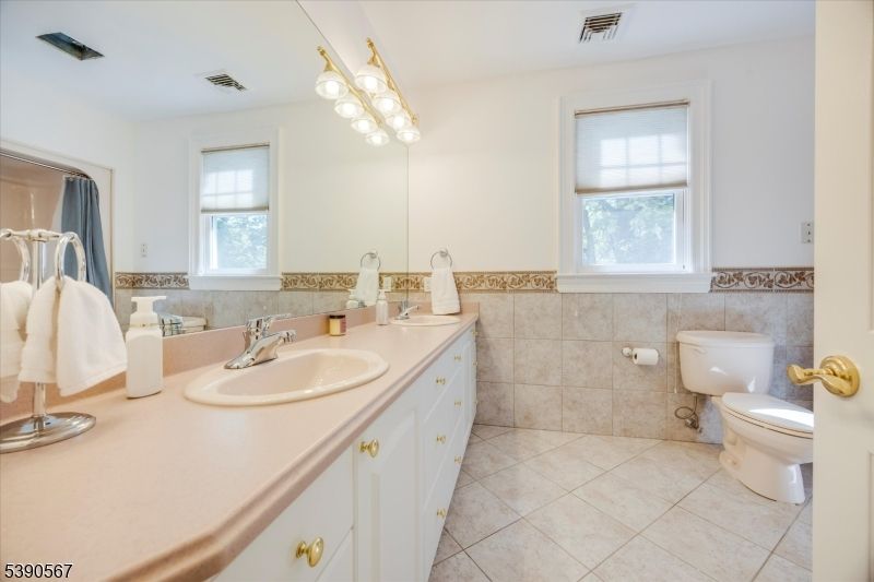 Bathroom, Dual Sink Vanities, Interior