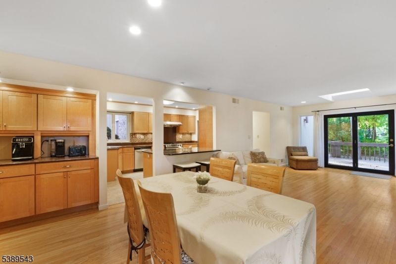 Dining room, Interior, Kitchen, Recessed Lighting, Wood Texture Flooring
