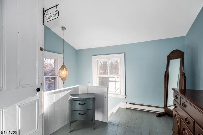 Interior, Pendant Lights, Wood Texture Flooring