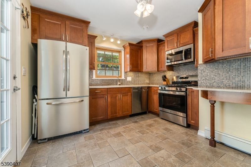 Interior, Kitchen, Stainless Steel Appliances