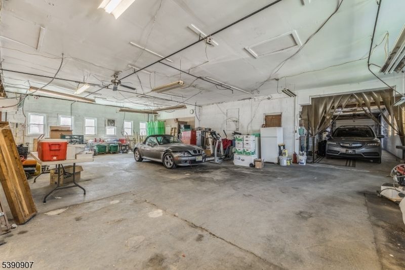 Garage, Interior