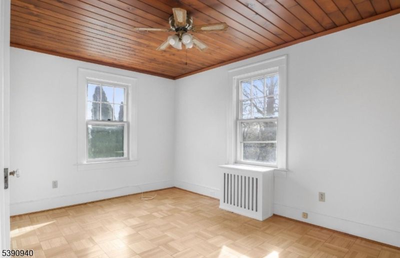 Empty room, Interior, Wooden Ceilings, Wood Texture Flooring