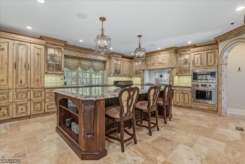 Chandelier, Interior, Kitchen, Recessed Lighting, Stainless Steel Appliances