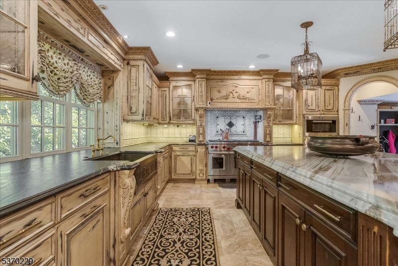 Chandelier, Interior, Kitchen, Recessed Lighting, Stainless Steel Appliances