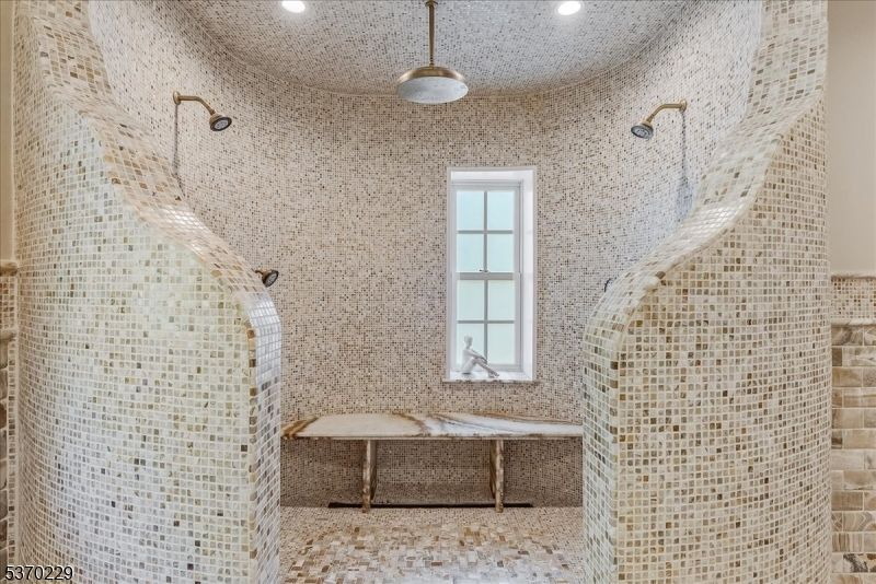 Bathroom, Interior, Pendant Lights, Recessed Lighting
