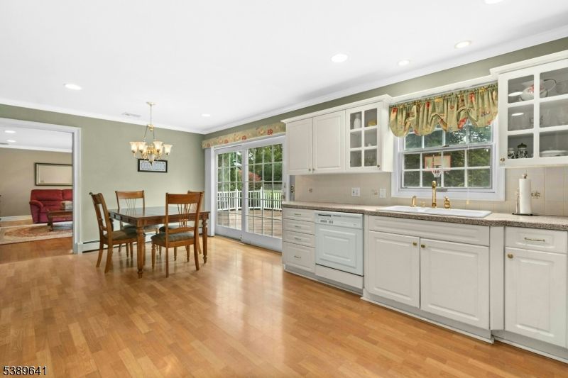 Chandelier, Dining room, Interior, Kitchen, Recessed Lighting, Wood Texture Flooring