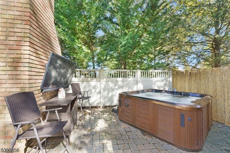 Exterior, Hot Tub