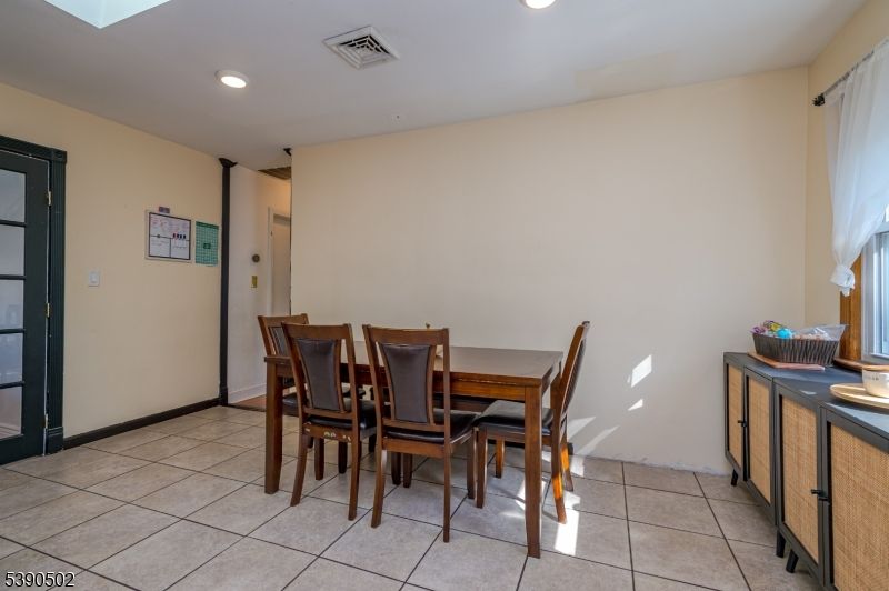 Dining room, Interior, Recessed Lighting