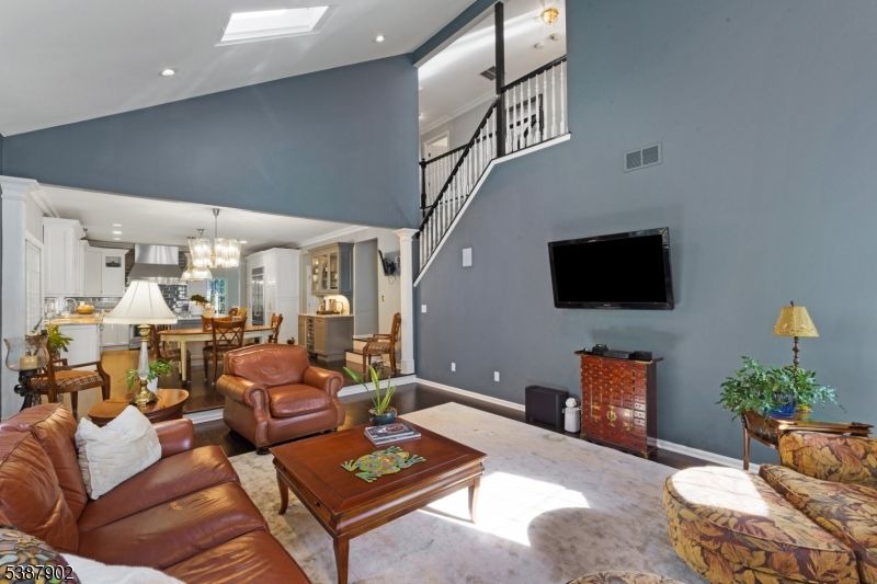Chandelier, Dining room, Interior, Living room, Recessed Lighting