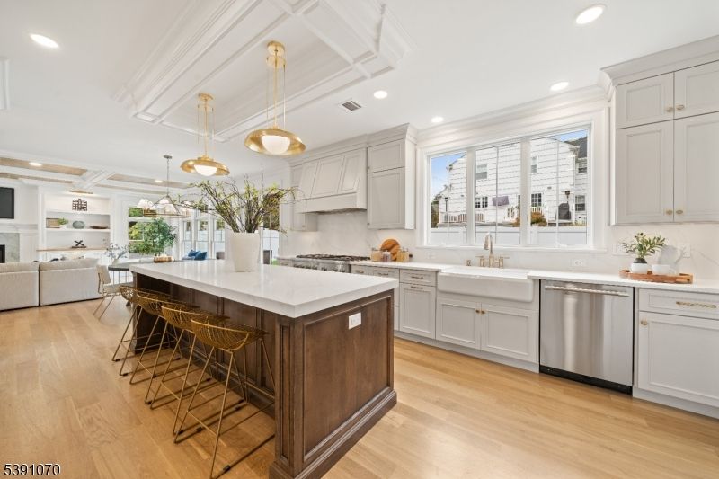 Interior, Kitchen, Living room, Pendant Lights, Recessed Lighting, Stainless Steel Appliances, Wood Texture Flooring